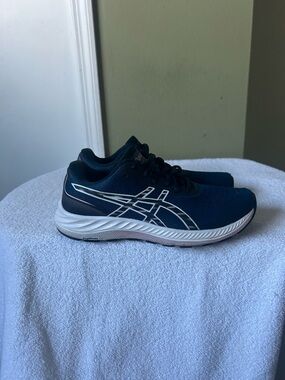 ASICS Gel Excite Navy and White Women’s Athletic Running Shoes